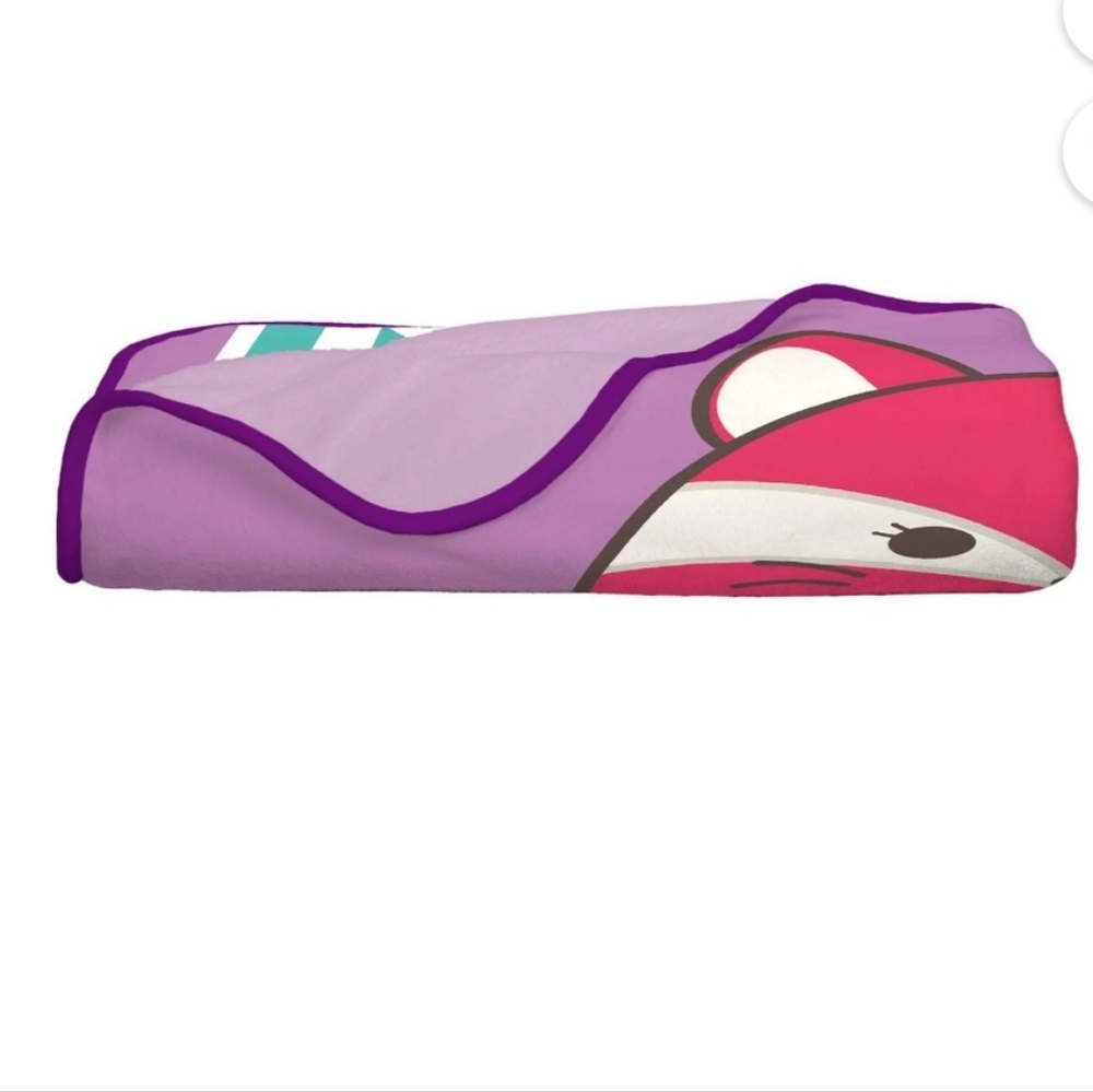 Squishmallows Throw Blanket Feelin' Mallow With Cam Cat, Fifi Fox & Winston Owl - Picture 4 of 6